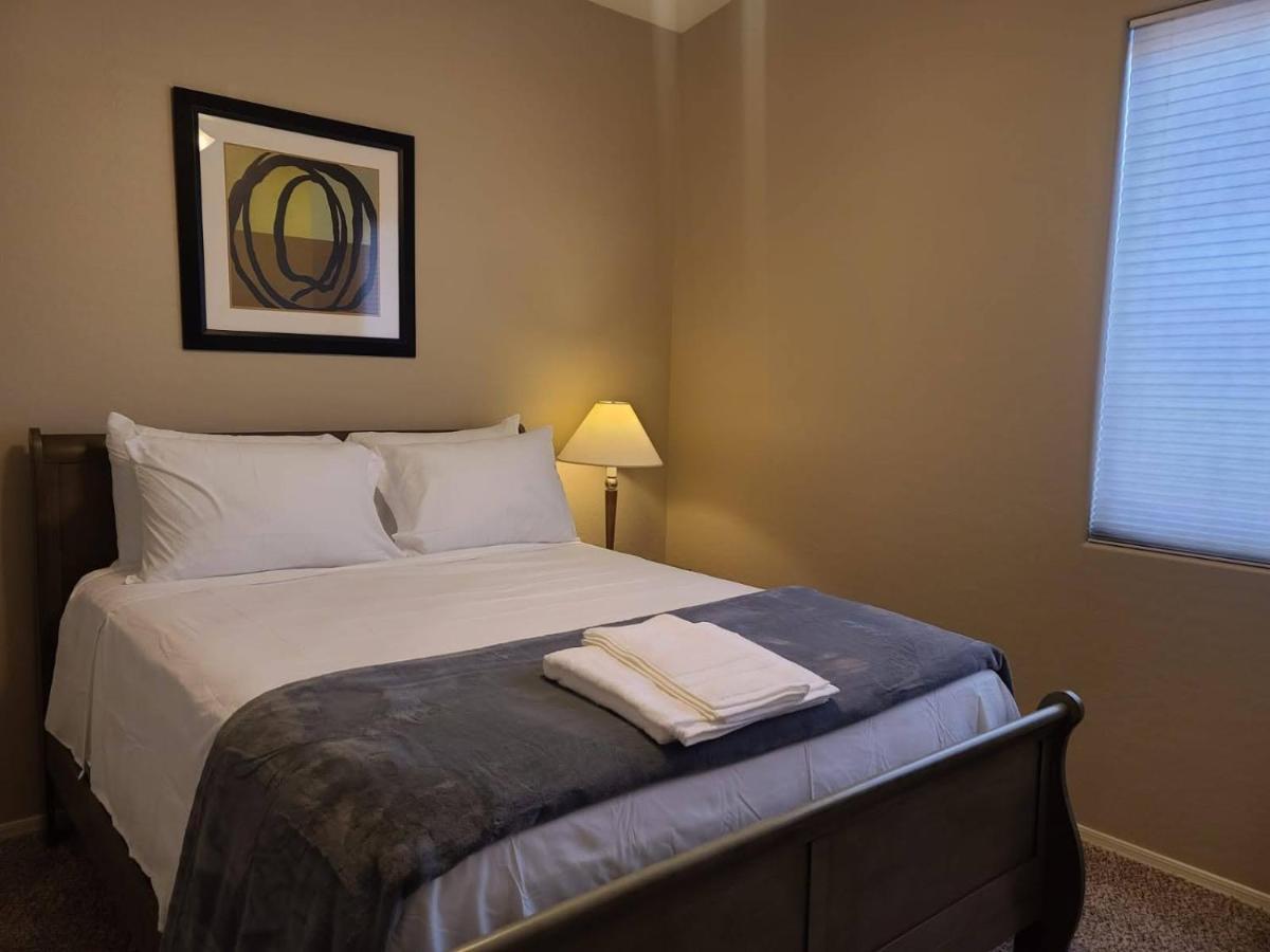 Phoenix II Minutes To Airport And Downtown Exterior foto
